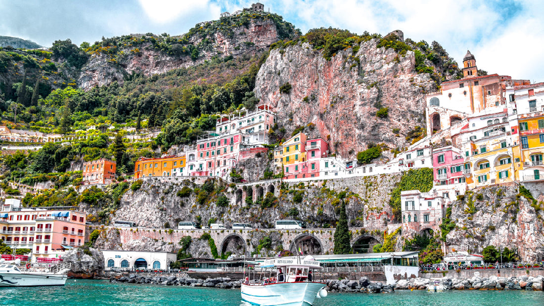 Breezy Coastal Scents: Unveiling the Fragrance Palette of the Amalfi Coast