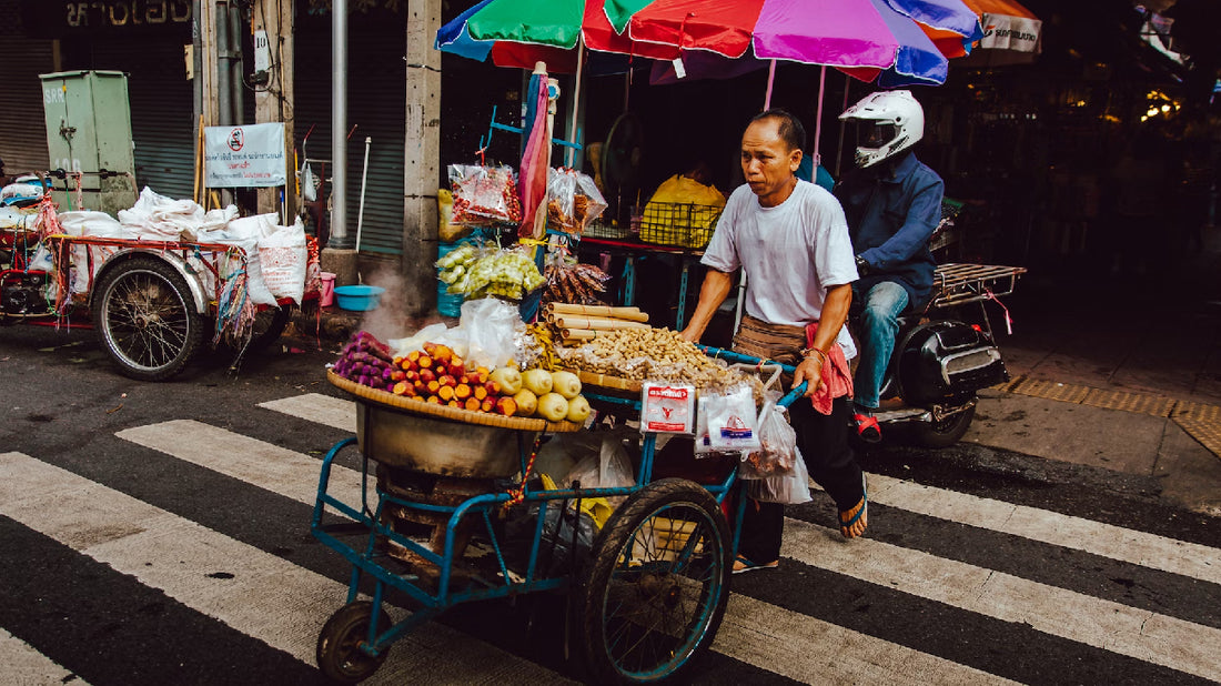 Urban Exploration: Navigating the Fragrance of Street Food in Bangkok's Markets