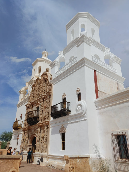 The Scent of Spain: How Spanish Architecture Inspired Home Perfumes